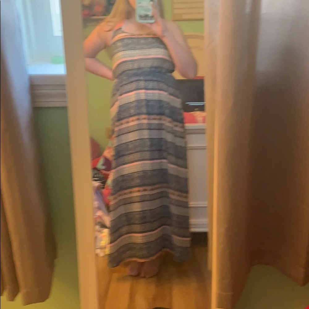 Dress - Picture 6 of 6